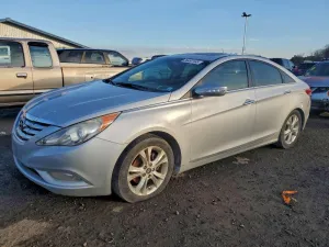 2011 HYUNDAI SONATA