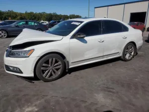 2018 VOLKSWAGEN PASSAT