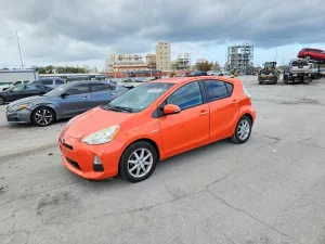 2014 TOYOTA PRIUS