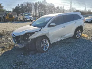 2015 TOYOTA HIGHLANDER