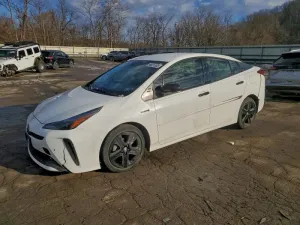 2022 TOYOTA PRIUS