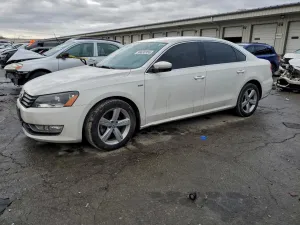 2015 VOLKSWAGEN PASSAT