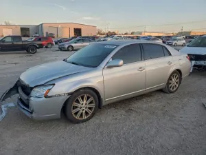 2005 TOYOTA AVALON
