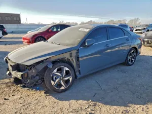 2022 HYUNDAI ELANTRA