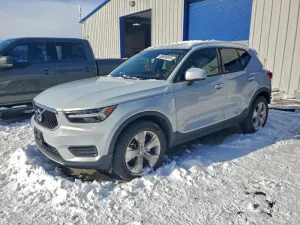 2020 VOLVO XC40