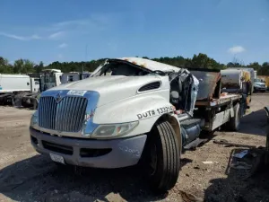 2003 INTERNATIONAL 4000 SERIE