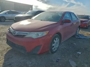 2014 TOYOTA CAMRY