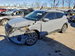 2022 NISSAN KICKS