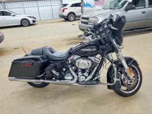 2012 HARLEY-DAVIDSON FL