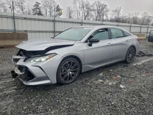 2019 TOYOTA AVALON