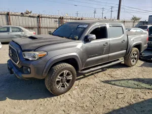 2018 TOYOTA TACOMA