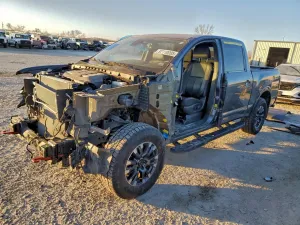 2024 NISSAN TITAN PRO-