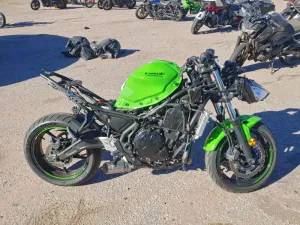 2022 KAWASAKI EX650 M