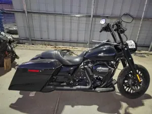 2018 HARLEY-DAVIDSON FL