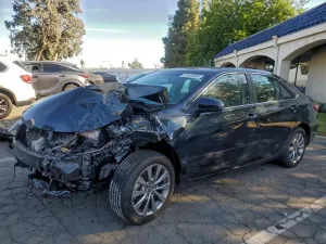 2015 TOYOTA CAMRY