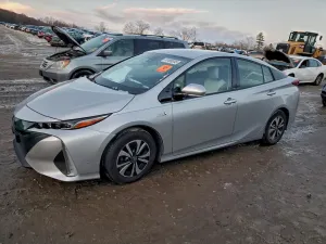 2017 TOYOTA PRIUS