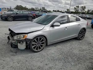 2015 VOLVO S60