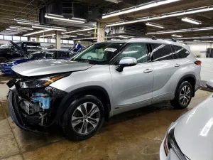 2022 TOYOTA HIGHLANDER