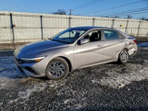 2024 HYUNDAI ELANTRA
