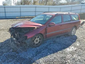 2003 VOLVO V70