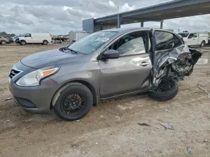 2019 NISSAN VERSA