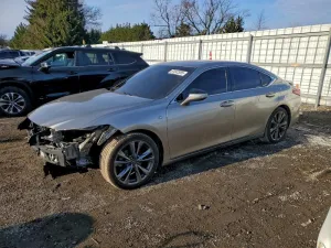 2019 LEXUS ES350
