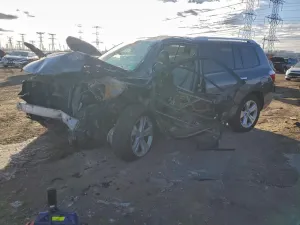 2010 TOYOTA HIGHLANDER