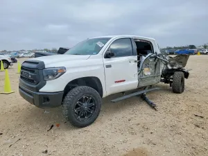 2015 TOYOTA TUNDRA