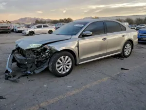 2013 VOLKSWAGEN PASSAT