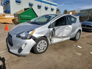 2016 TOYOTA PRIUS