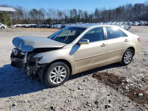 2011 TOYOTA CAMRY