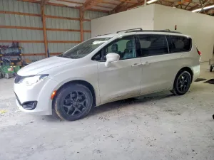 2019 CHRYSLER PACIFICA