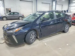 2022 TOYOTA PRIUS
