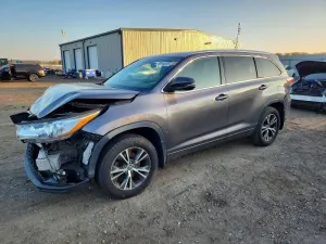 2016 TOYOTA HIGHLANDER