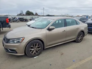 2016 VOLKSWAGEN PASSAT