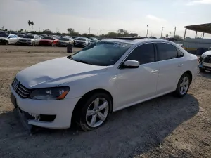2013 VOLKSWAGEN PASSAT