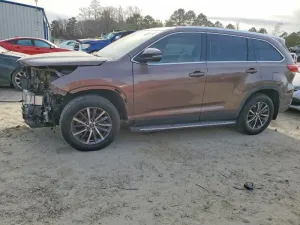 2019 TOYOTA HIGHLANDER