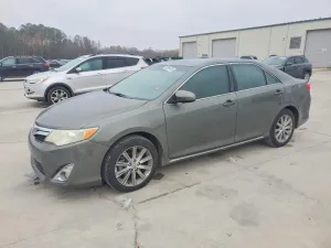 2013 TOYOTA CAMRY