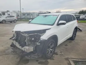 2017 TOYOTA HIGHLANDER