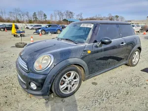 2013 MINI COOPER