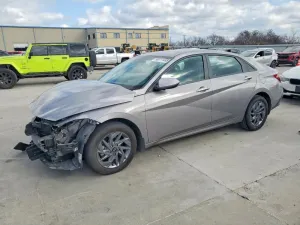 2024 HYUNDAI ELANTRA