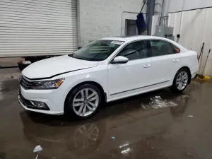 2017 VOLKSWAGEN PASSAT
