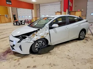 2016 TOYOTA PRIUS
