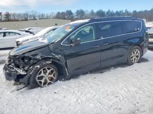 2017 CHRYSLER PACIFICA