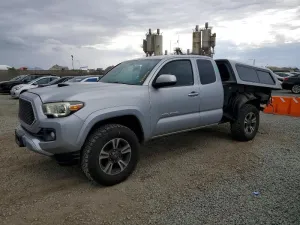 2017 TOYOTA TACOMA