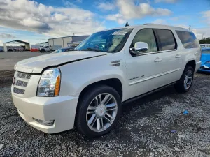 2013 CADILLAC ESCALADE