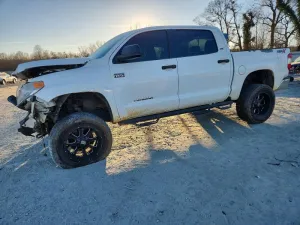 2015 TOYOTA TUNDRA