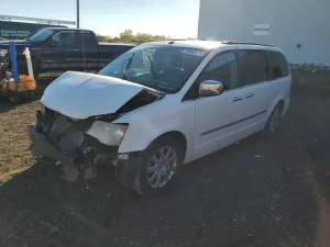 2011 CHRYSLER MINIVAN