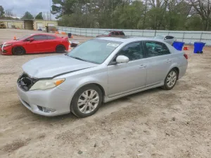 2011 TOYOTA AVALON