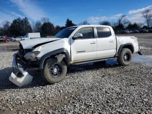 2018 TOYOTA TACOMA